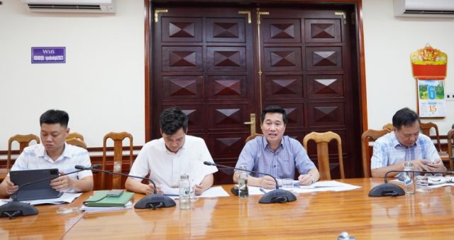 Thứ trưởng Nguyễn Tường Văn dẫn đầu trong buổi làm việc với lãnh đạo tỉnh Quảng Trị