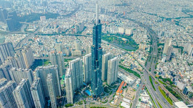 Cơ hội và rủi ro gì cho thị trường bất động sản?