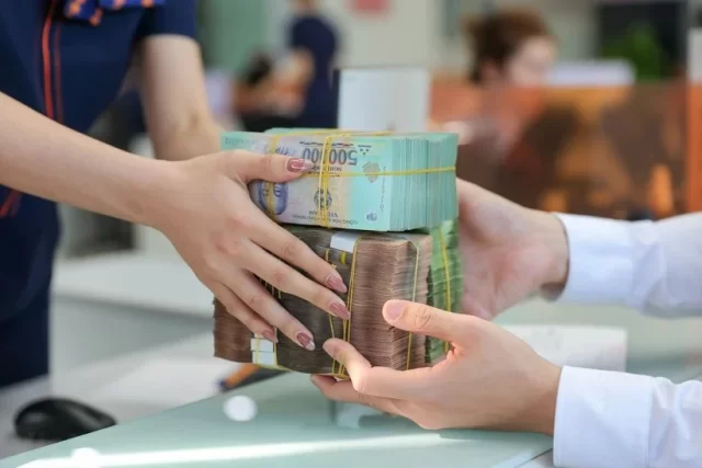 Nới trần vốn ngắn hạn cho vay trung dài hạn lên 40% từ 1/7