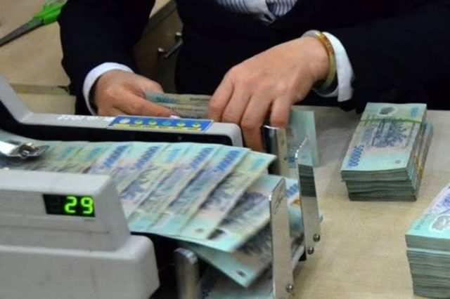 Lãi suất tiền gửi ngân hàng vượt 9%: Áp lực nào đang chi phối thị trường?